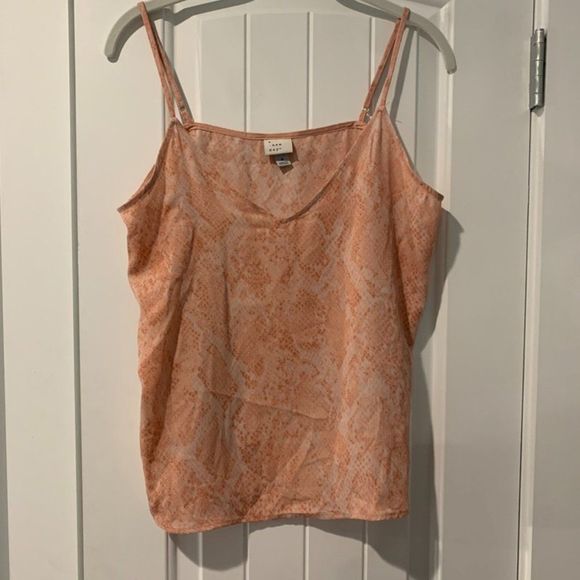 A NEW DAY Cami V-Neck Top •size medium - Picture 1 of 6